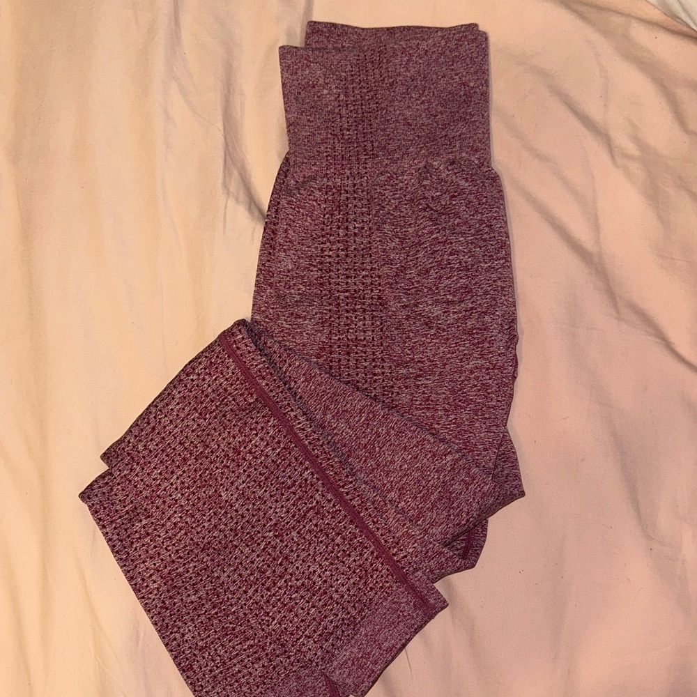 Amazon Maroon Leggings